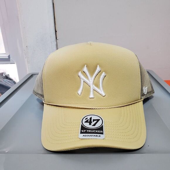 New York Yankees 47 Brand  Trucker Snapback Baseball Hat Cap Sand  OSFM … - Picture 1 of 11